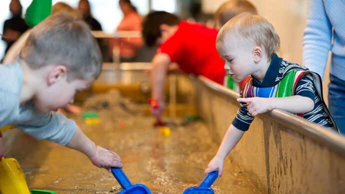 Erosion Table. Courtesy of Science Nord