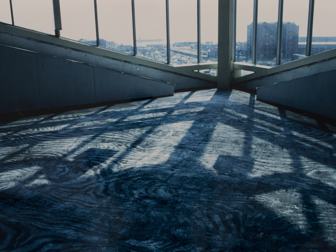 Shelagh Wakely, Silver Skin, 1993, Installation view at Princes Quay Shopping Centre, Hull UK, Silvery aluminium powder on grey painted concrete floor, 8 x 15 m