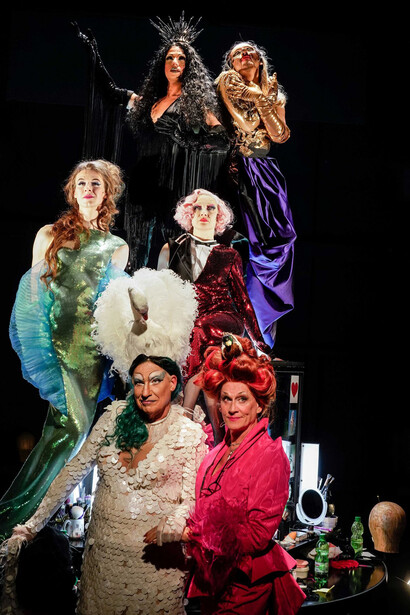 Ugly duckling. Courtesy of the Deutsches Theater