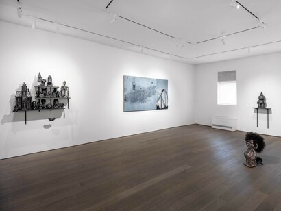 Various artists, Windchimes and prayers, exhibition view. Courtesy of Galerie Vallois