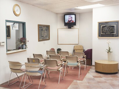 Fox Valley Muslim Community Center, Aurora, Illinois, 2004. Credit: © David T. Hanson, from The Cloud of Unknowing (Taverner Press, 2019)
