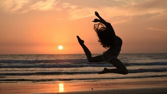 Danza in riva al mare