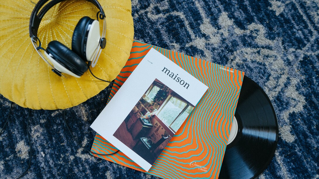 Ouvir música de um disco de vinil é uma forma de entretenimento