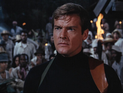 Roger Moore en "Vive y deja morir"