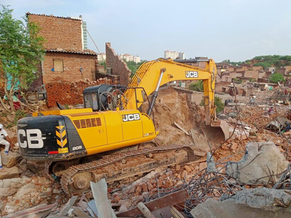 Demolizioni di case a Khori Gaon
