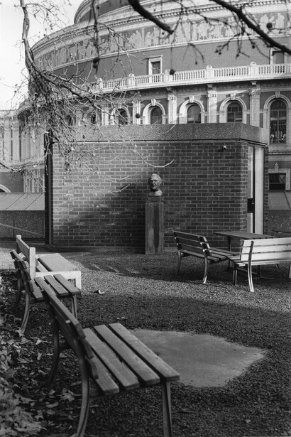 Andre Kertesz, The Royal Albert Hall, London, 1980. The Estate of Andre Kertesz 2015, Courtesy James Hyman Gallery, London