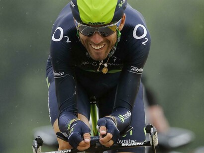 Esfuerzo final de Valverde sobre su bicicleta