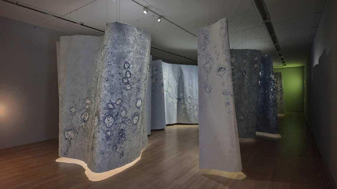 Clemens Schneide, Abundance. Sounding paper, exhibition view. Courtesy of Staatsgalerie Stuttgart