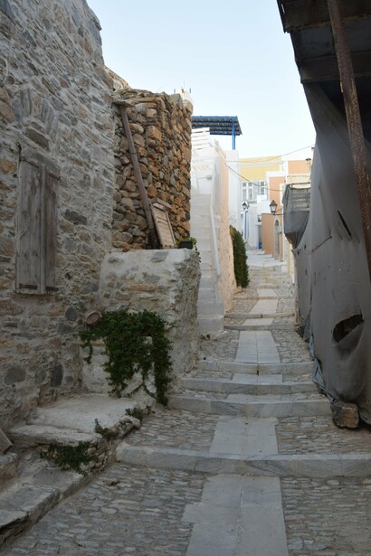 View of Ano Syros, in the Cyclades in Greece taken by Jean Housen , CC BY-SA 4.0