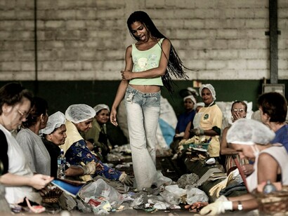 Trabajadores en un barrio marginal de São Paulo