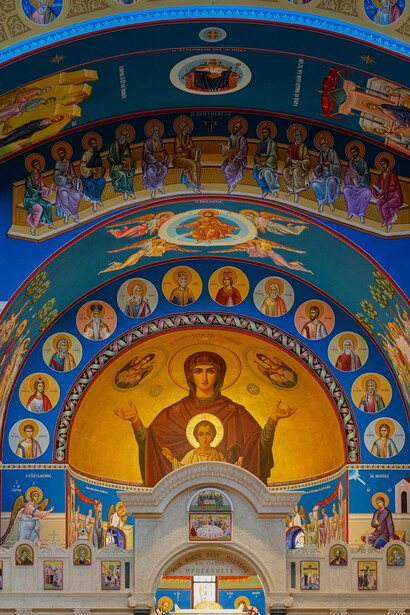 Hay un fuerte enlace entre los cultos mistéricos y los cultos paganos que fueron adoptados dentro de la filosofía cristiana