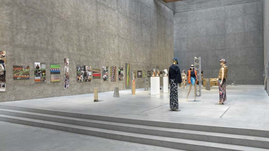 Isa Genzken. Courtesy of König Galerie