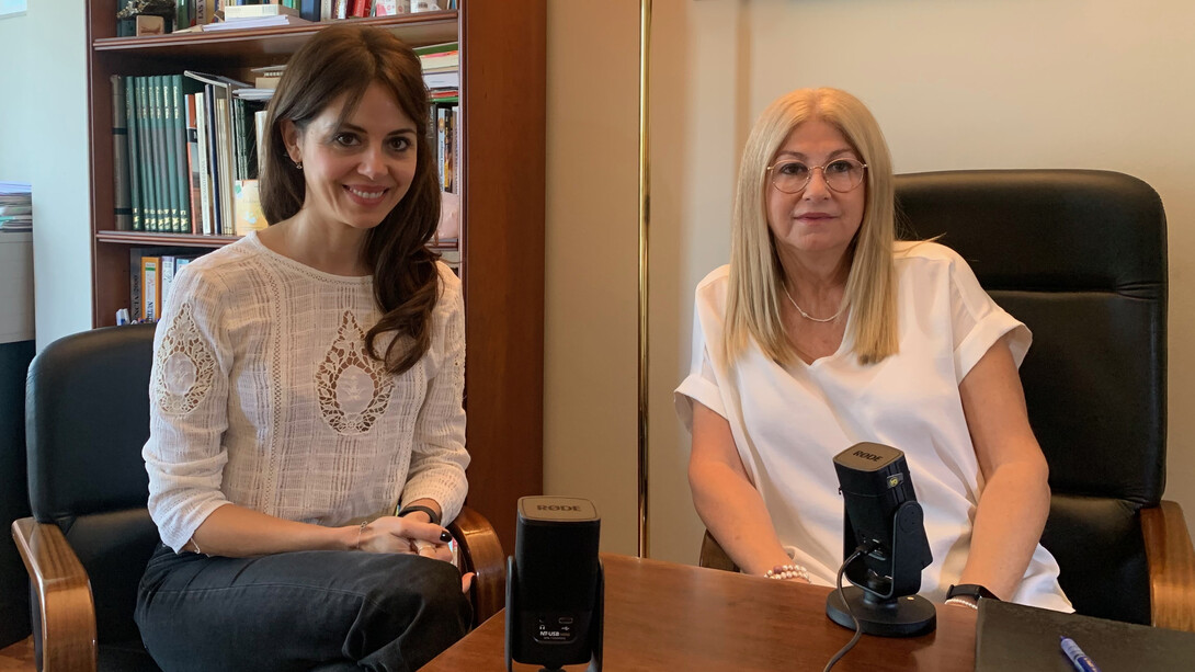 Evelyn López y la doctora Conchita Mir