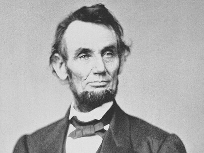 Abraham Lincoln (1809-1865), presidente 16º de los Estados Unidos, soñó con su propio velatorio en la Casa Blanca diez días antes de que lo asesinaran