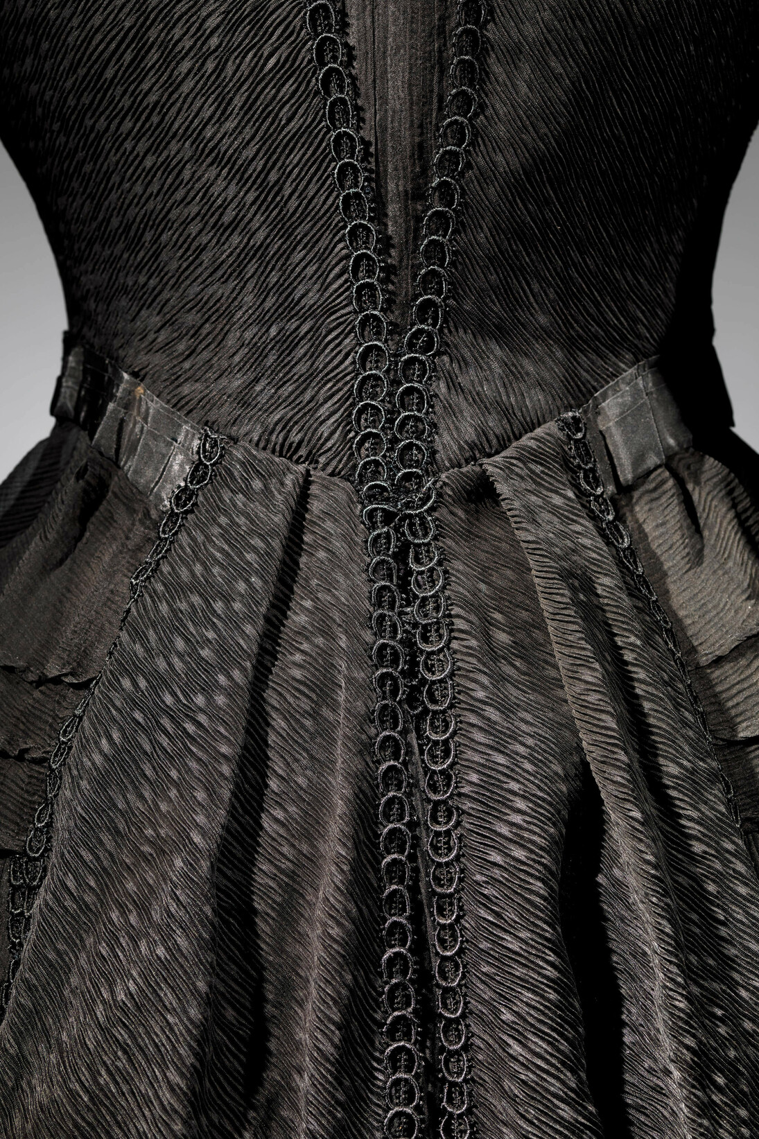 Mourning Dress (Detail), 1902-1904, Black silk crape, black chiffon, black taffeta, The Metropolitan Museum of Art, Gift of The New York Historical Society, 1979; (1979.346.93b, c). Photo: © The Metropolitan Museum of Art, by Karin L. Willis
