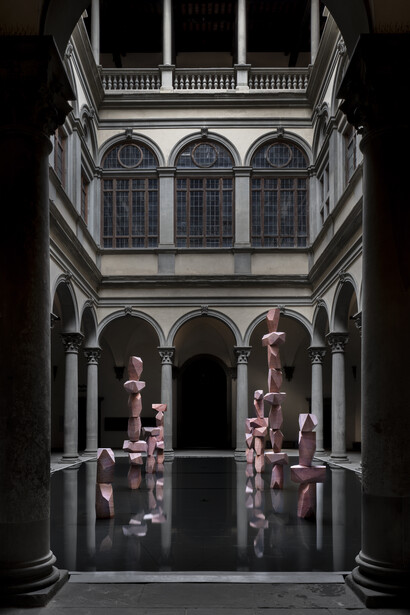 Superflex, There are other fish in the sea, vista della mostra. Cortesia di Palazzo Strozzi. Foto di Ela Bialkowska, Okno Studio