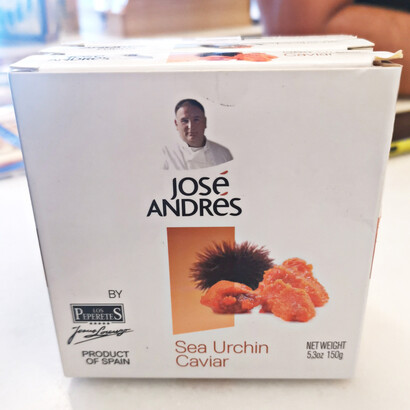 Presentación del Caviar de José Andrés de la marca 'Los Peperetes' de origen gallego