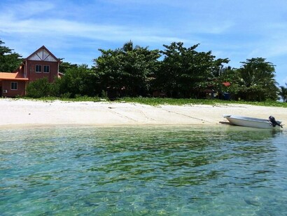 Approdo a Selingan, l’unica isola attrezzata a ospitare visitatori