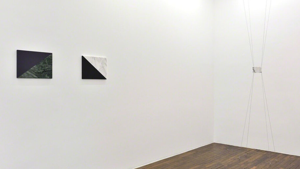 Monuments Offerts. Courtesy of Galerie Thomas Bernard