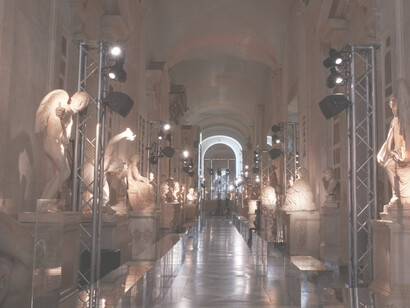 Musei Capitolini, Roma, Italia. Traendo ispirazione dai ricordi della propria infanzia, il Direttore Creativo Alessandro Michele ha scelto i Musei Capitolini per presentare la nuova Collezione Gucci Cruise 2020