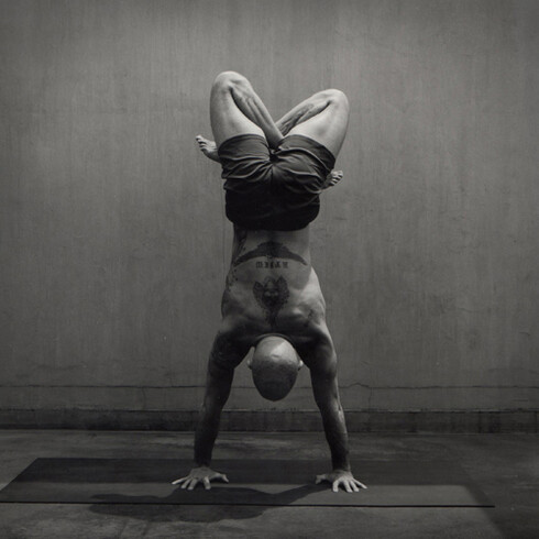 L'Ashtanga Yoga prevede di seguire una sequenza sempre uguale