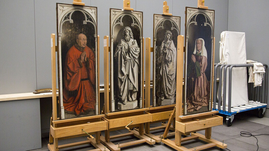 Restoration of the Ghent Altarpiece. Courtesy of Musée des Beaux-Arts de Gand