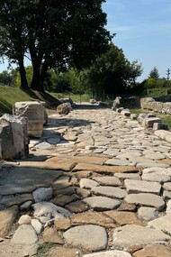 Le antiche strade della città di Aquileia testimoniano l’importanza di questo centro romano come crocevia commerciale tra l’Adriatico e l’Europa centrale. Aquileia, Italia
