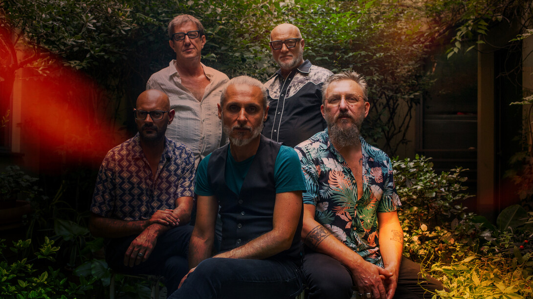 Bright Magus e l'album d'esordio “Jungle Corner”. Jazz, funk, rock, avant e psichedelia si fondono in un sound fluido guidato e spinto dalle cinque eccezionali personalità che interagiscono tra improvvisazione e scritture originali 