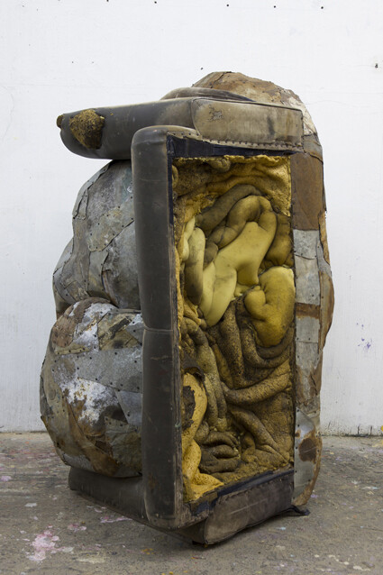 Henrique Oliveira, Canapé, 2015, Technique mixte / Mixed media, 180 x 115 x 130 cm / 70 7/8 x 45 1/4 x 51 1/8 in. Pièce unique / Unique piece, Courtesy Galerie GP & N Vallois, Paris