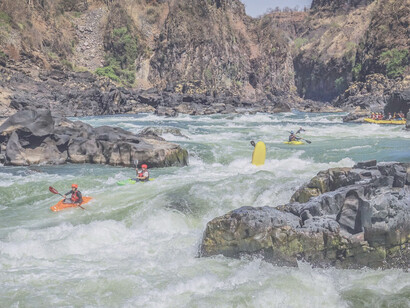 Rafting en el río Zambeze en el sur de África