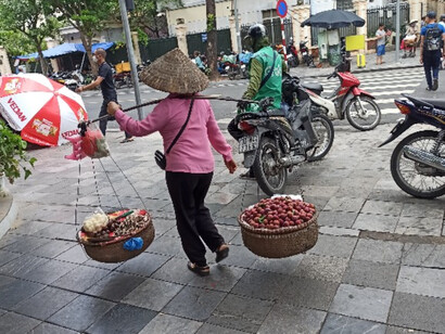 Vietnamese women are very tough! Photo by Daniel Gauss