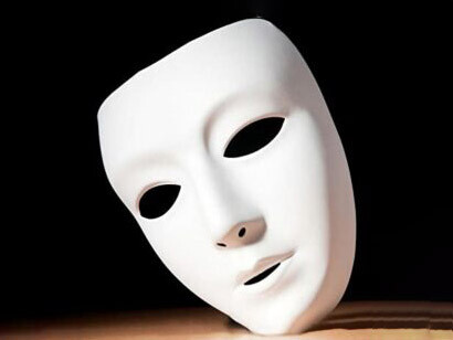 Per ipocrita si intende chi parla o agisce fingendo virtù, buone qualità e buoni sentimenti che non ha