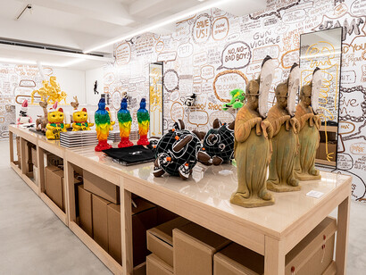 Xu Zhen. Courtesy of Akio Nagasawa Gallery