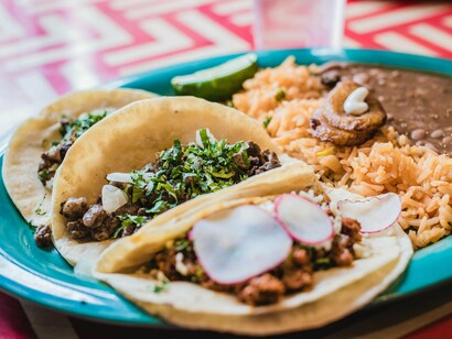 Dei tacos in un Fast Food
