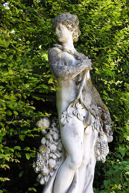 Statua nel giardino degli agrumi di Villa Pisani di Strà, Venezia