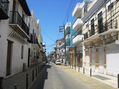 Calle Arzobispo Merino, città coloniale