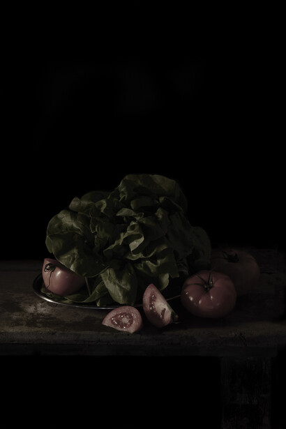 Mat Collishaw, Last Meal on Death Row, Texas (Chester Wicker), 2011, c-type photographic print , frame: Red Grandis timber, rubbed back with black lacquer finish, 64.8 x 47.5 cm (25 1/2 x 18 3/5 inches), 83.5 x 65.4 x 6.5 cm (32 7/8 x 25 3/4 x 2 1/2 inches) framed, Edition 1 of 5, Edition of 5 + 1 AP, Image Courtesy of the Artist and Blain|Southern