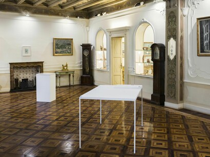 Giovanni De Lazzari, Imago, 2014, legno, ferro, legno preparato, olio su tavola preparata; Senza titolo, 2009, cartoncino, stampa su carta, Fondazione Adolfo Pini 2019, credit by Andrea Rossetti