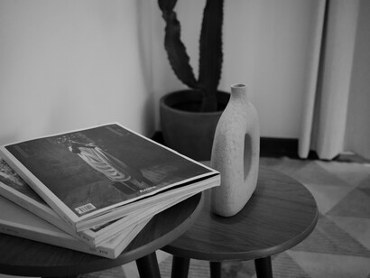 A leitura, de toda forma, é de grande importância porque, por meio dela, abrimos novos horizontes para aprimorar conhecimentos. É fundamental que eduquemos as novas gerações para terem gosto pela leitura. A leitura abre portas e horizontes para novos conhecimentos. A leitura é um hábito que pode transformar a mentalidade do indivíduo