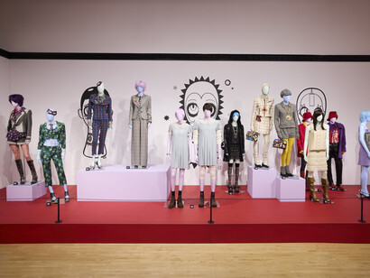 El mundo de Anna Sui, vista de exhibición. Cortesía del Phoenix Art Museum