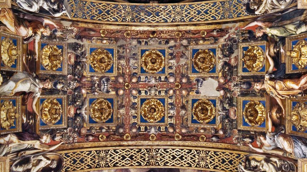 Parma, Basilica di Santa Maria della Steccata, sottarco del presbiterio con le Tre vergini savie e le Tre vergini stolte del Parmigianino