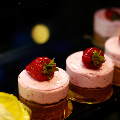 King of Kowloonsai, *Strawberry mousse*, 2008
