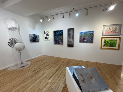Various artists, Into the now. The time of our lives, exhibition view. Courtesy of The New York Society of Women Artists