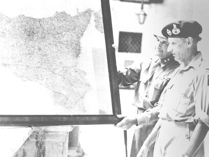 Son tipos o arquetipos más cercanos a nosotros que la época