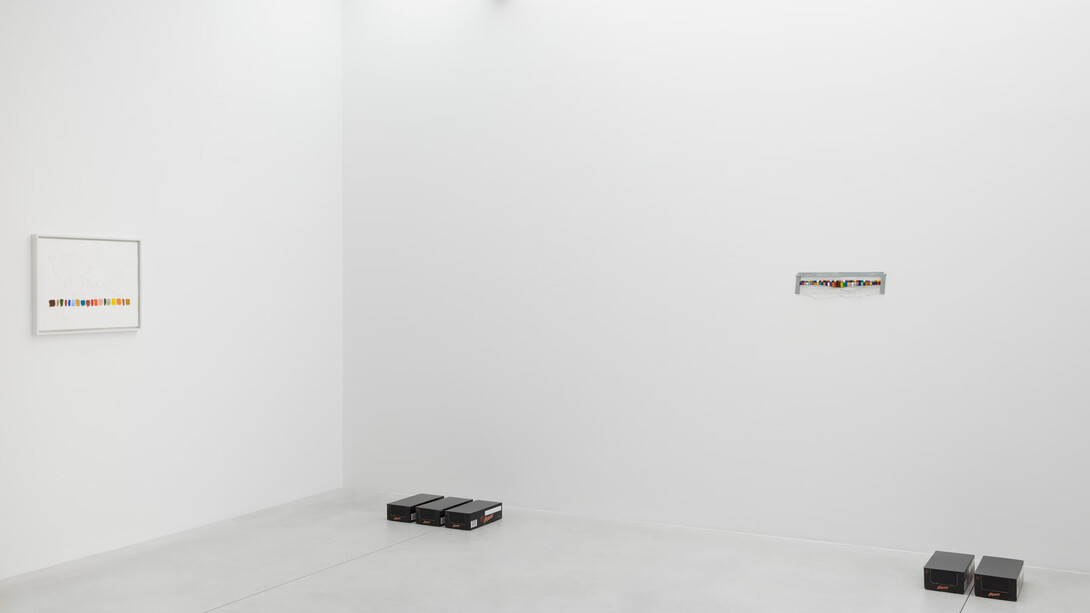 Franck Scurti, Grids of life, vue de l'exposition. Avec l'aimable autorisation de Meessen