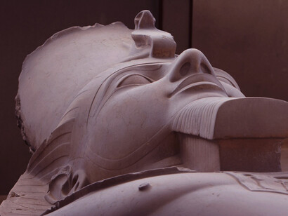 A Pharaon sarcophagus