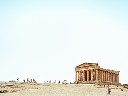 Alfred Seiland, Tempio della Concordia, Valle dei Templi, Agrigento, Sicilia, Italia, 2010