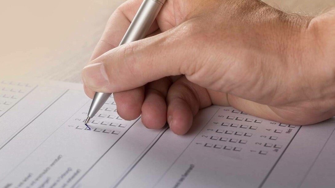 Filling out a ballot will contribute to the poll results even if the answers aren't accurate