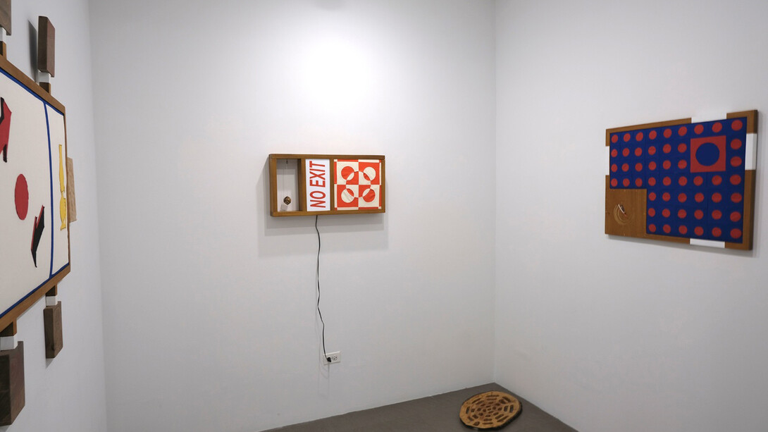 Mikey Mosher, Crossroads, exhibition view. Courtesy of Bert Green Fine Art 