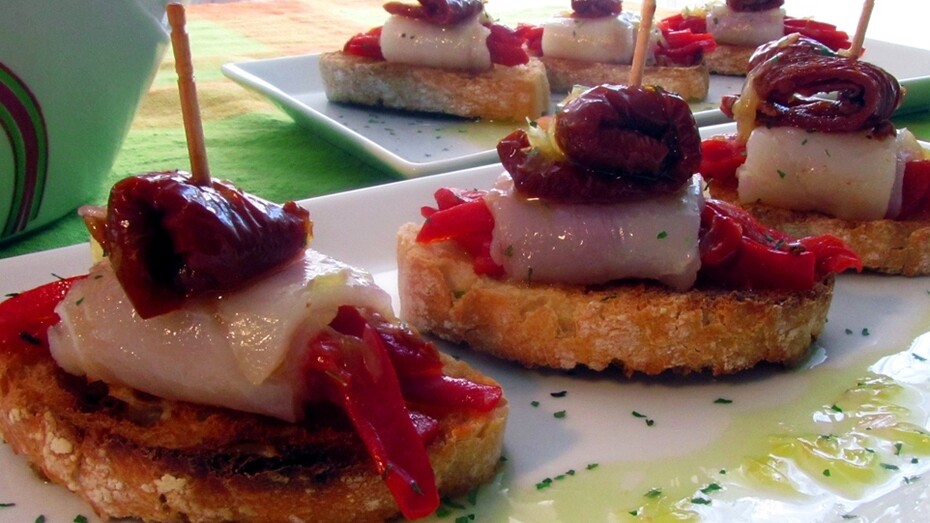 Pintxo de bacalao y piquillos